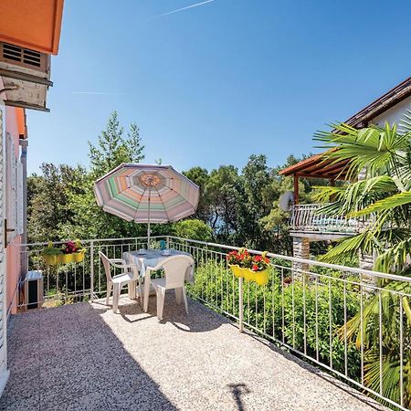 Amazing Apartment In Rovinj With Wifi Luaran gambar