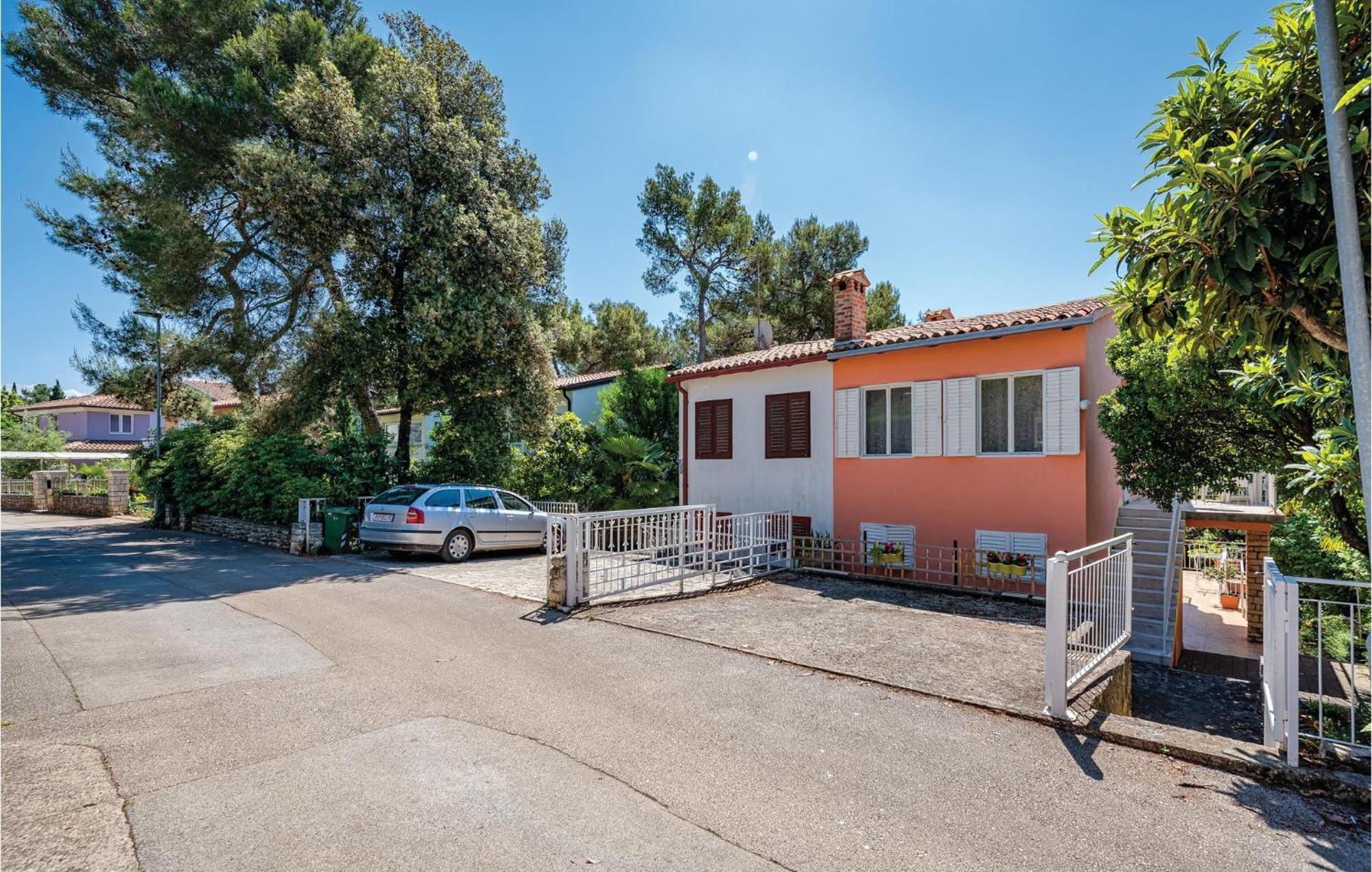 Amazing Apartment In Rovinj With Wifi Luaran gambar
