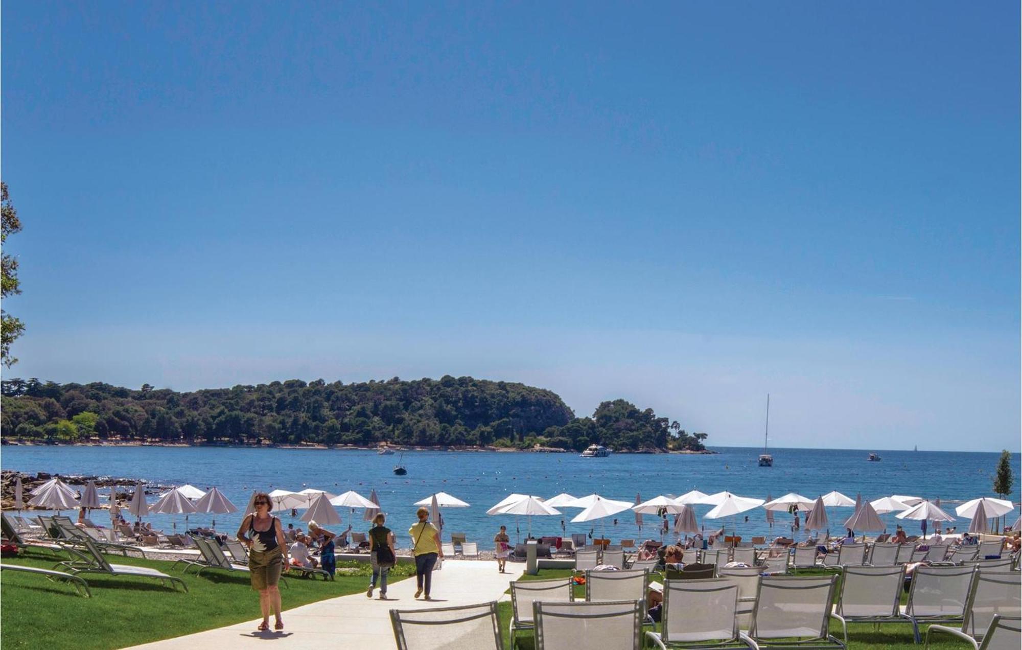 Amazing Apartment In Rovinj With Wifi Luaran gambar
