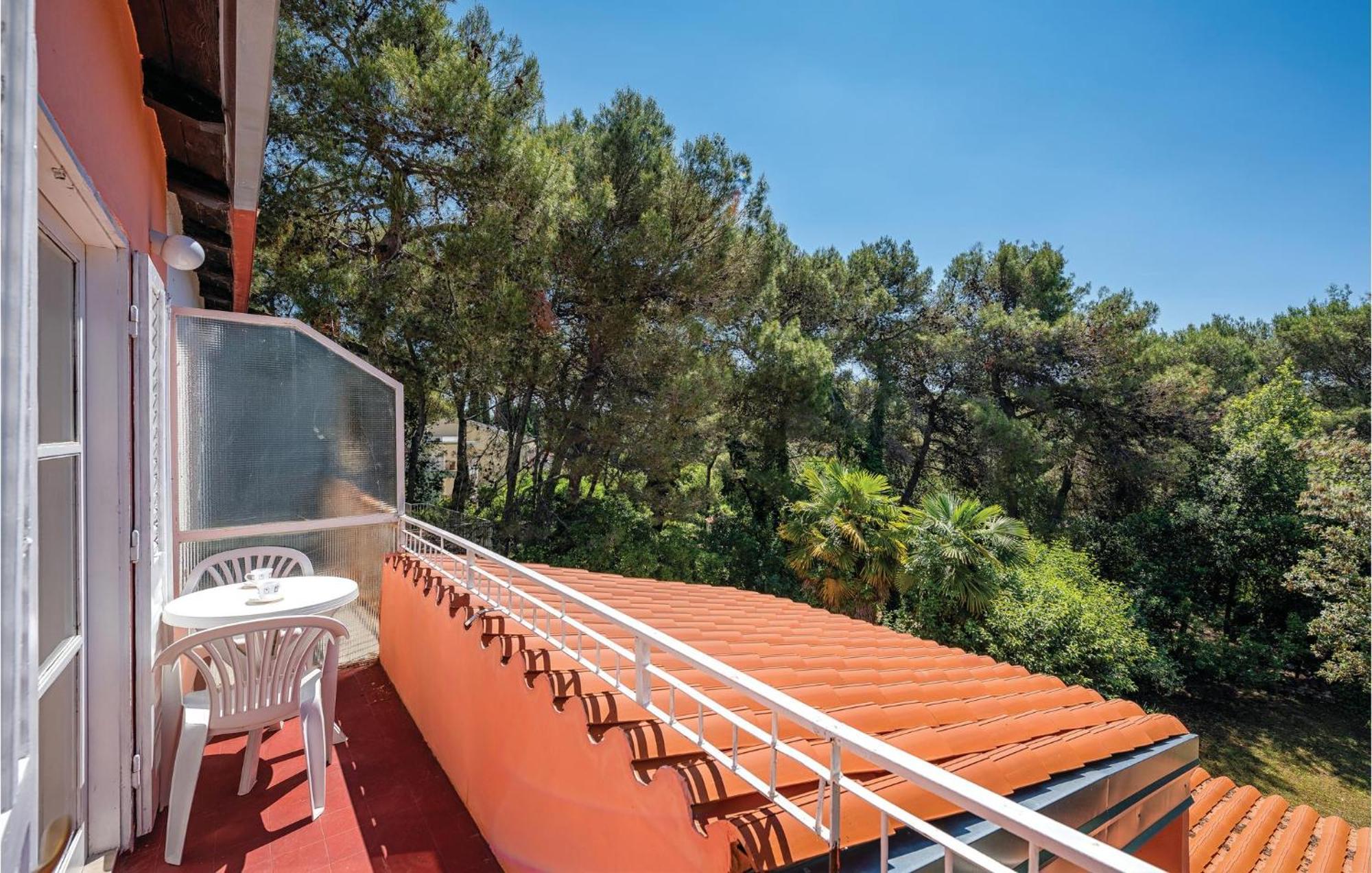 Amazing Apartment In Rovinj With Wifi Luaran gambar
