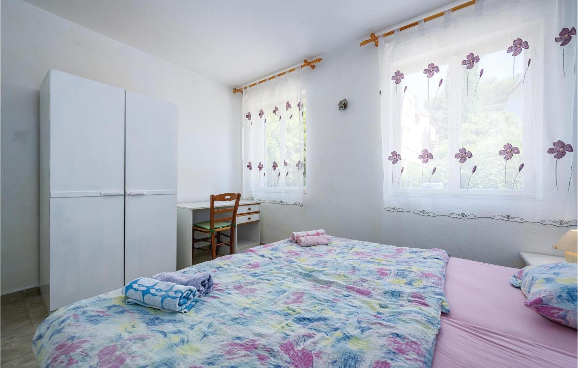 Amazing Apartment In Rovinj With Wifi Luaran gambar
